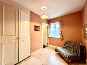 Bedroom- click for photo gallery